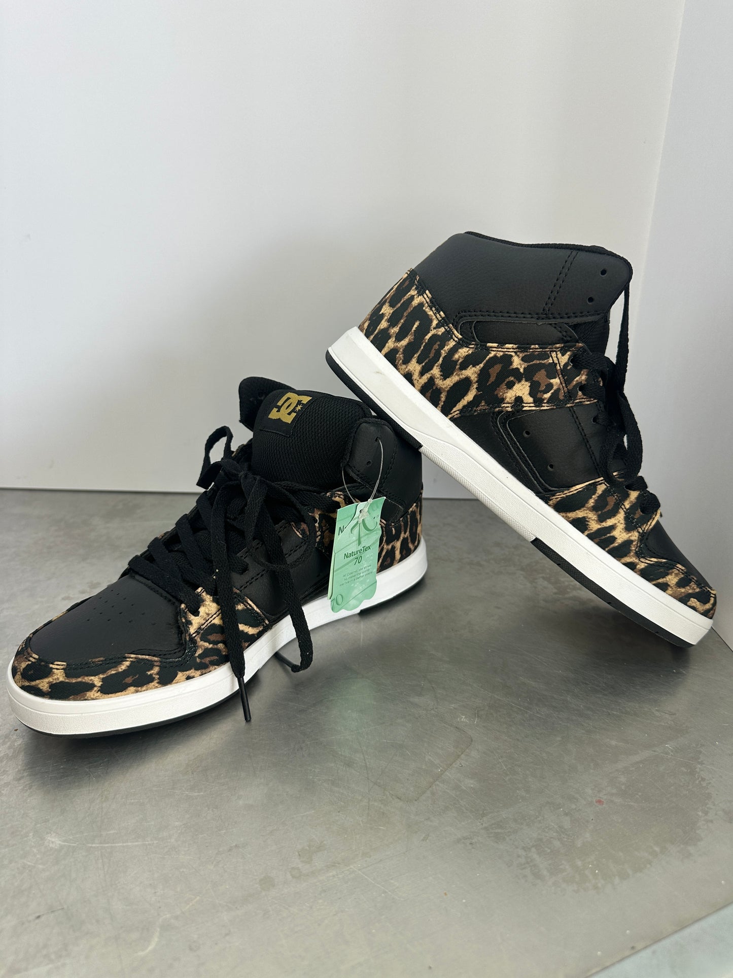 DC Shoes w7 Black Leopard print hi top skate