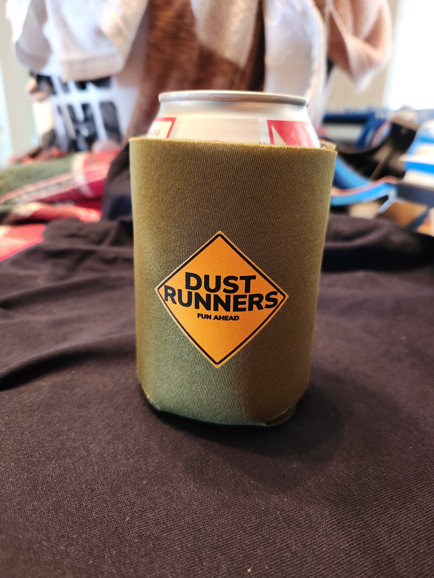 Dust runner coozie