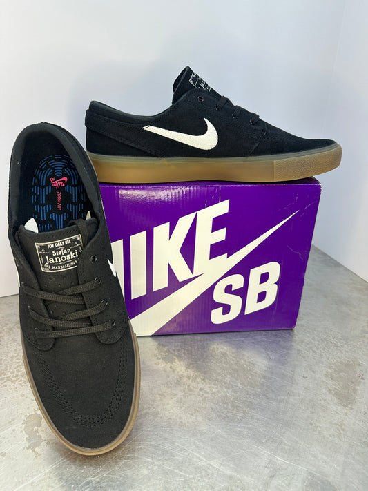 Nike SB Zoom Janoski RM men’s size 9.5
