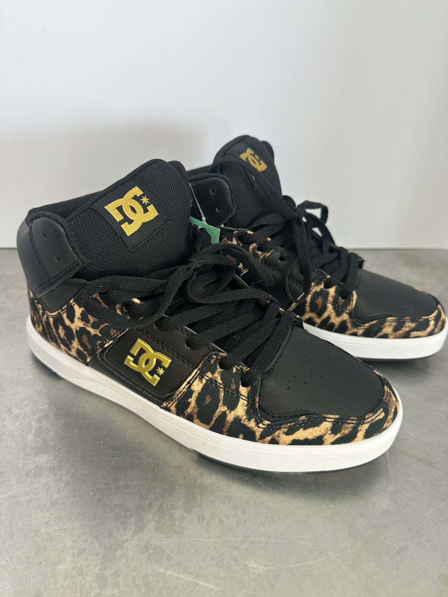 DC Shoes w7 Black Leopard print hi top skate