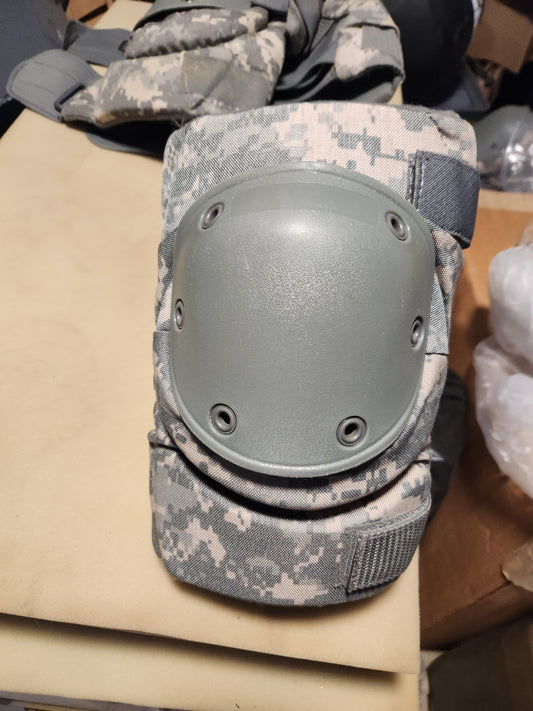Camo knee pads
